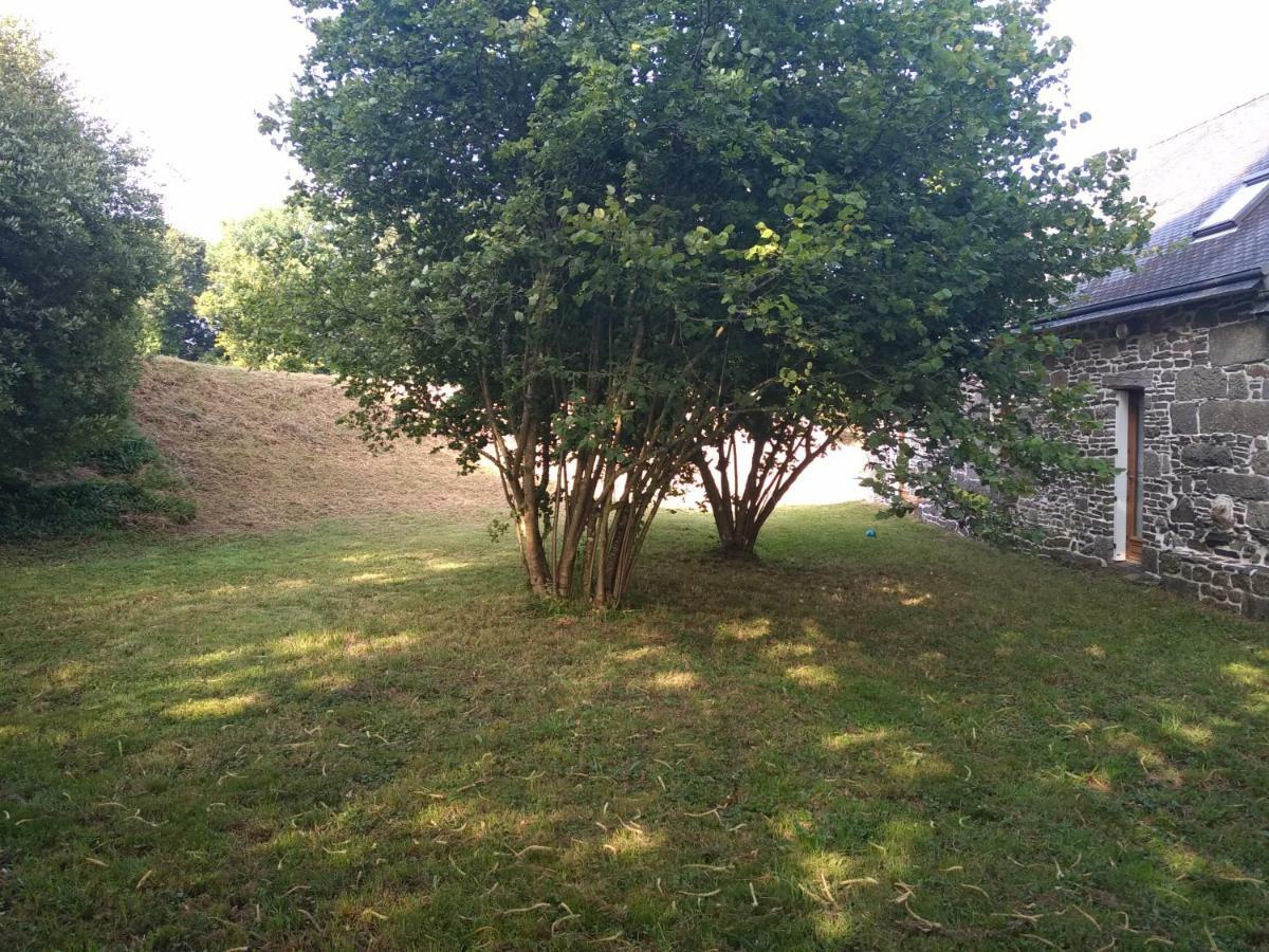 Le Botcol Villa Plouguernevel Exterior photo